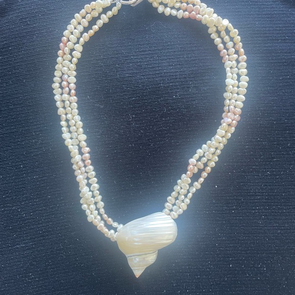 Turbo Shell 3 Strand Pink and White Pearl Necklace one of a Kind NWT - Picture 4 of 6